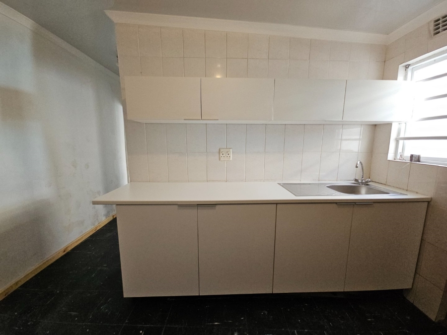 To Let 1 Bedroom Property for Rent in Westgate Western Cape